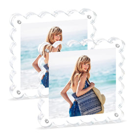 Novacrylion frames arrive as gift-ready pieces for weddings or anniversaries.