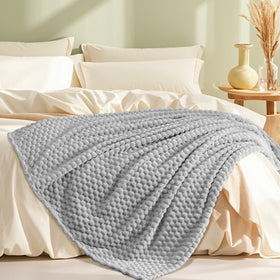 NovaSunrise pet bed-friendly blanket keeps pets warm and snug