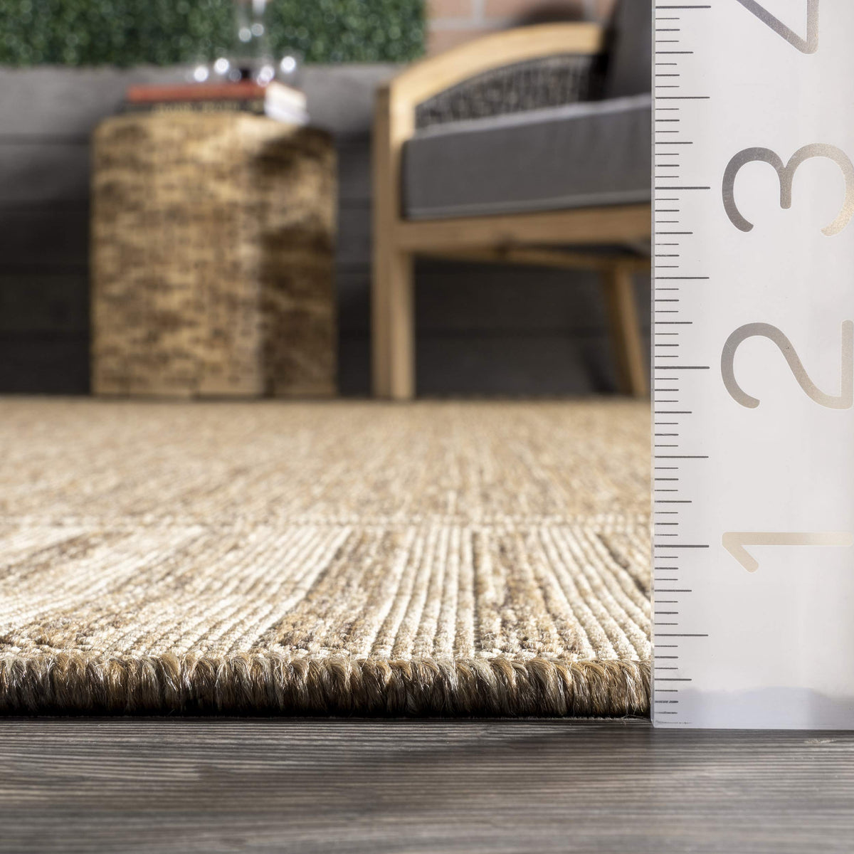 nuLOOM Asha easy-care rug for indoor and outdoor living.