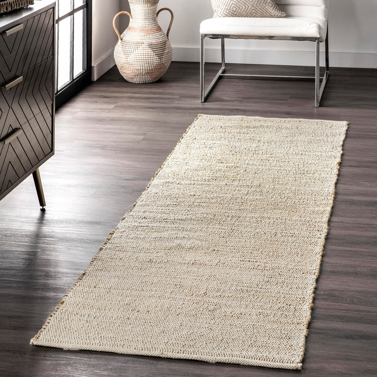 nuLOOM Elfriede rug 2-6x6 natural close-up reveals braided texture for cozy living spaces.