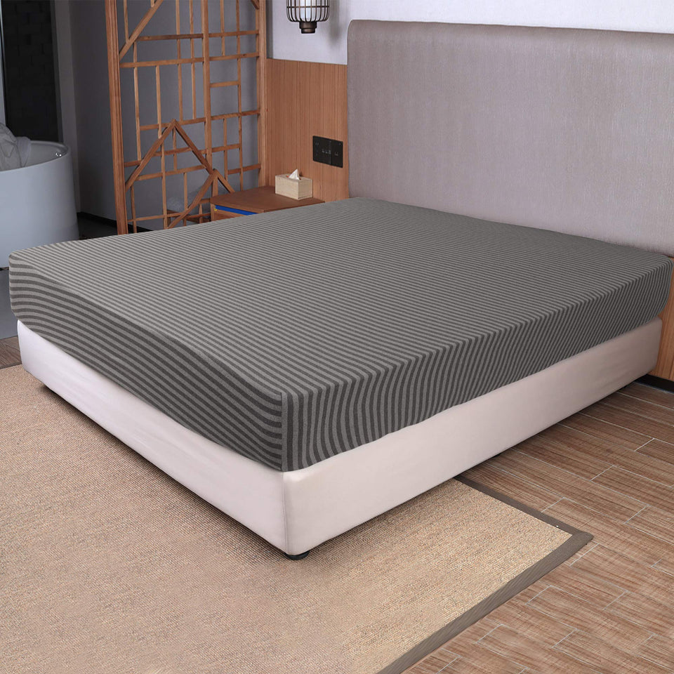 N&Y HOME king fitted sheet with 4-way stretch secures the mattress overnight