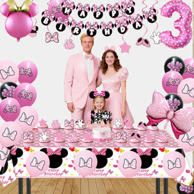Nyhpar Pink Mouse hanging swirls to decorate walls or dessert tables.