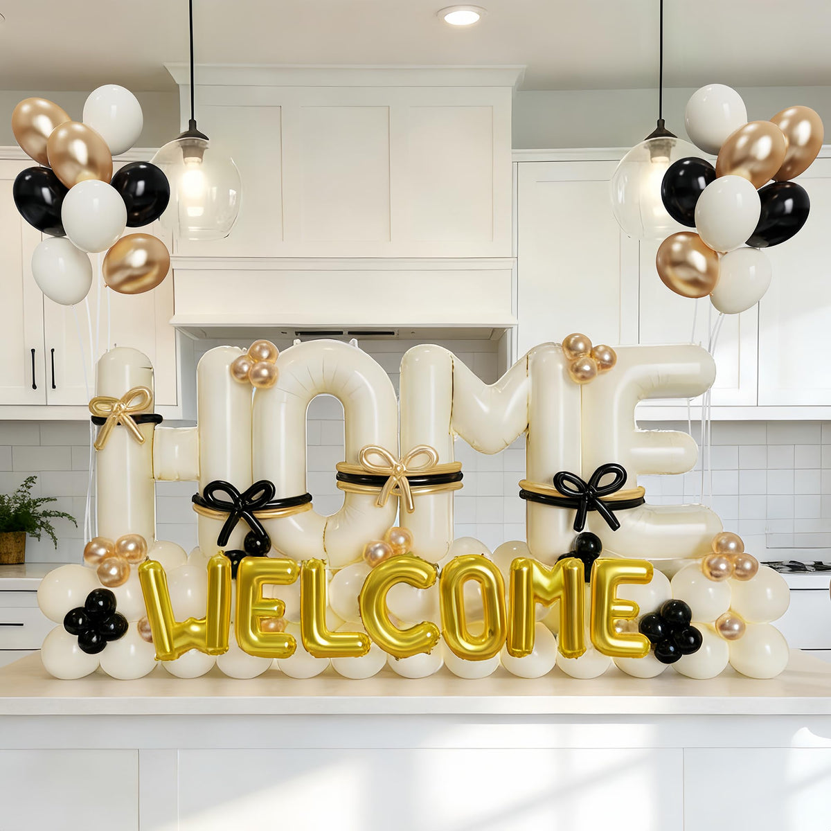 Nyvrexo metallic gold twisting balloons offer decorative twists.