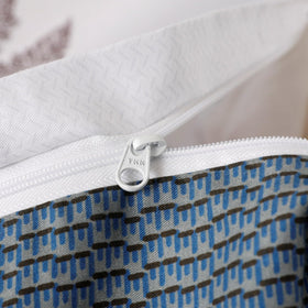 OAITE includes two pillow shams for a coordinated, polished bed setup.