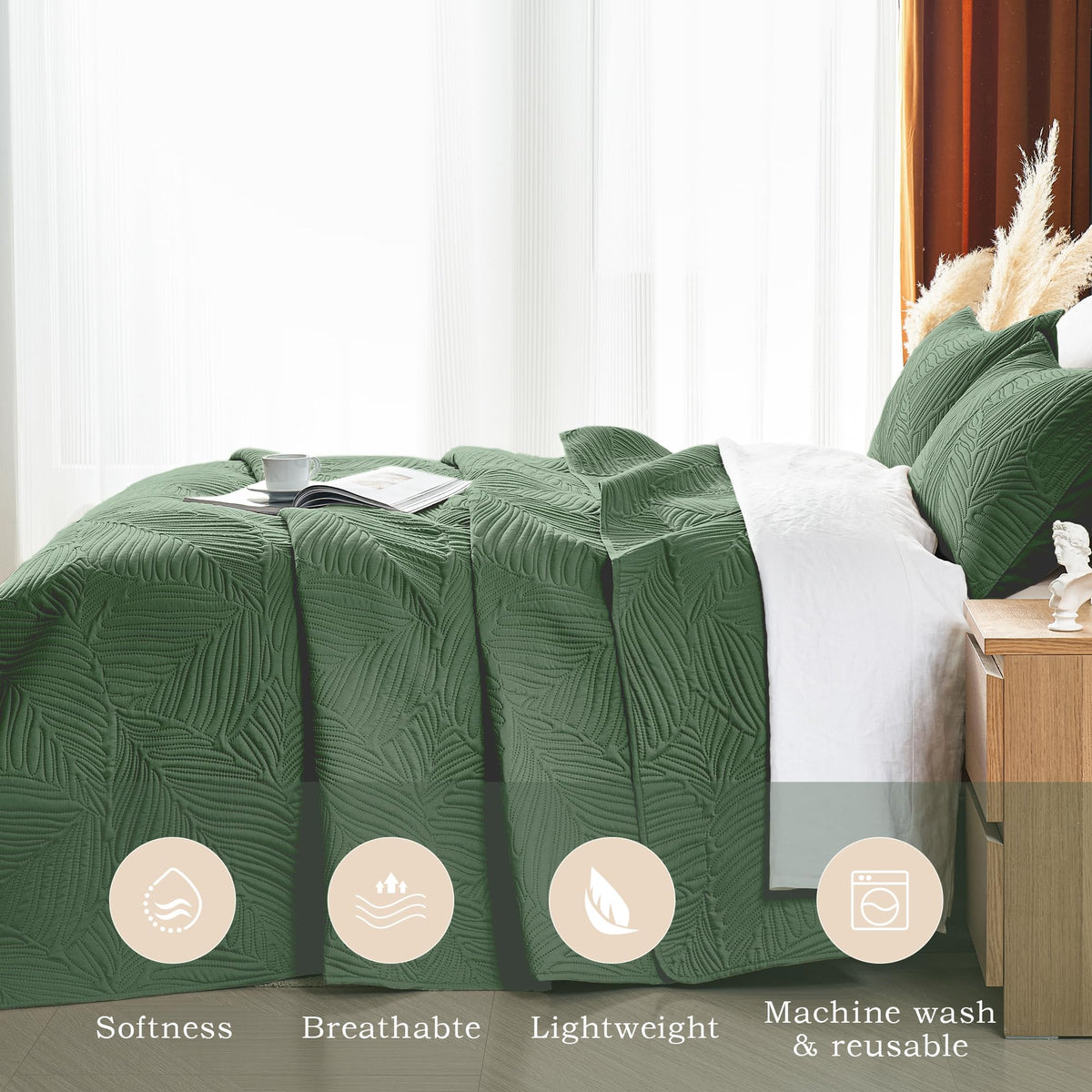 OARAGE Bed coverlet full-queen size provides versatile all-season layering.