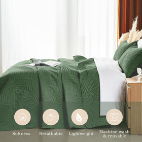 OARAGE Bed coverlet full-queen size provides versatile all-season layering.