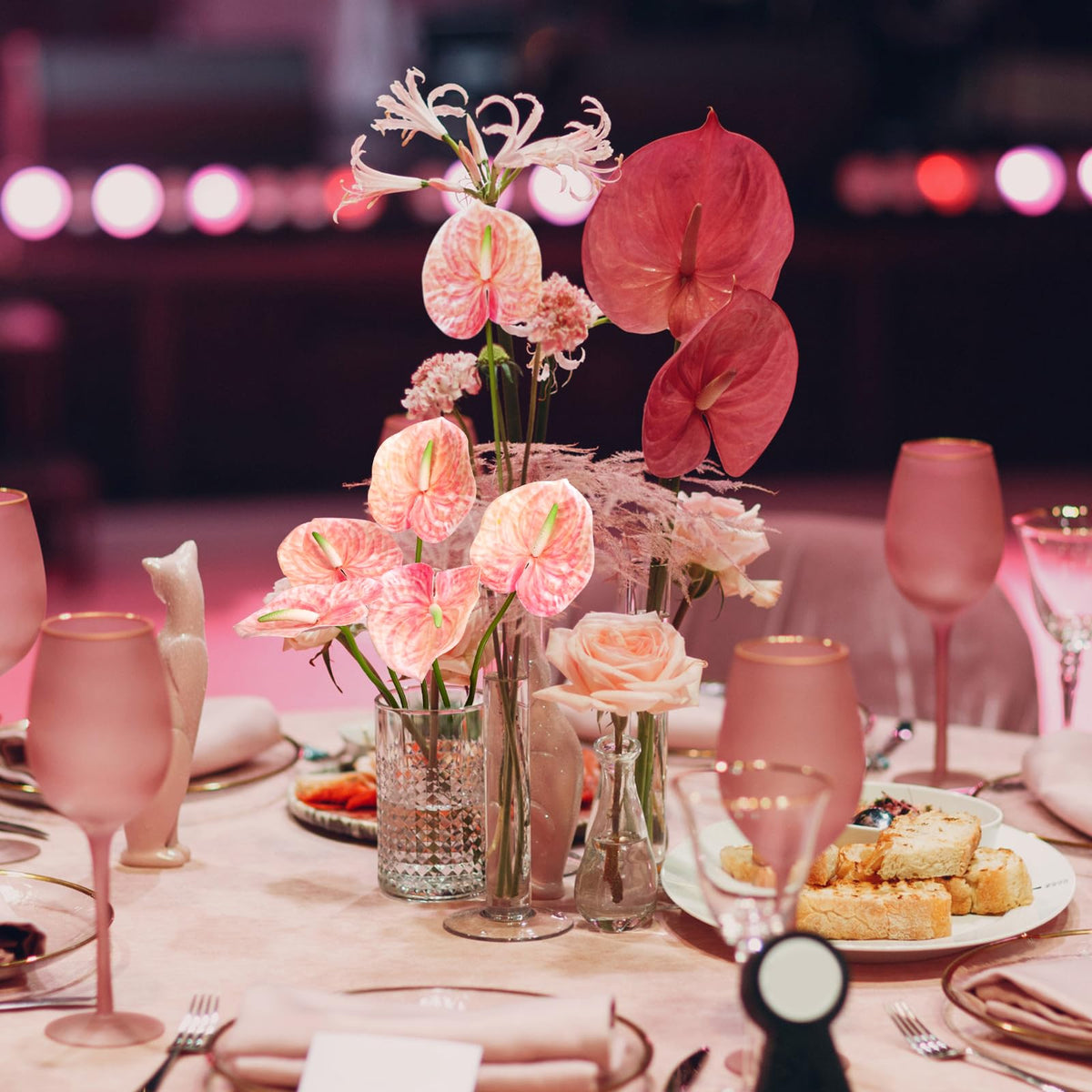 obdxzhc arrangement in a vase with multiple flowers for tables.