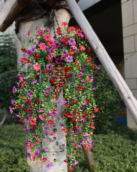 Obmnor cascading vines for vertical displays