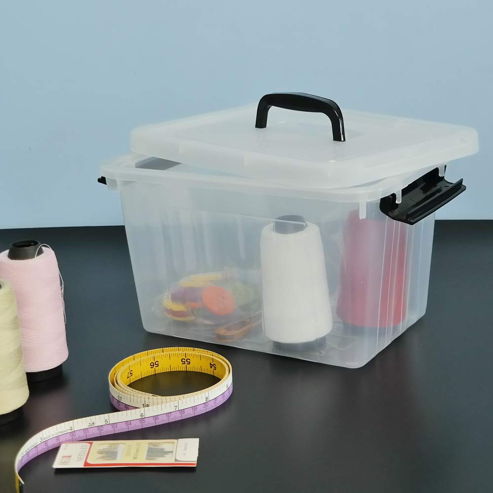Obstnny buckle latch secures the lid for safe transport.
