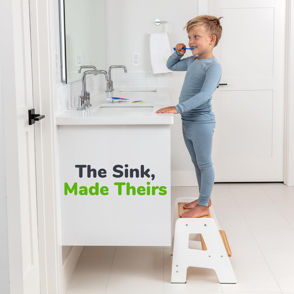 OCODILE kitchen-use stool helps kids reach counters safely