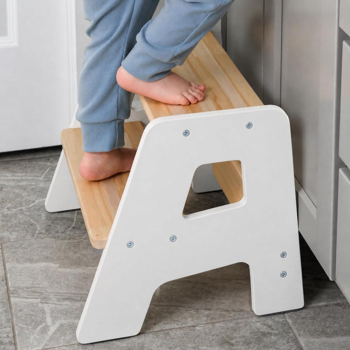 OCODILE two-step stool assembly demonstrates quick setup for bathroom use
