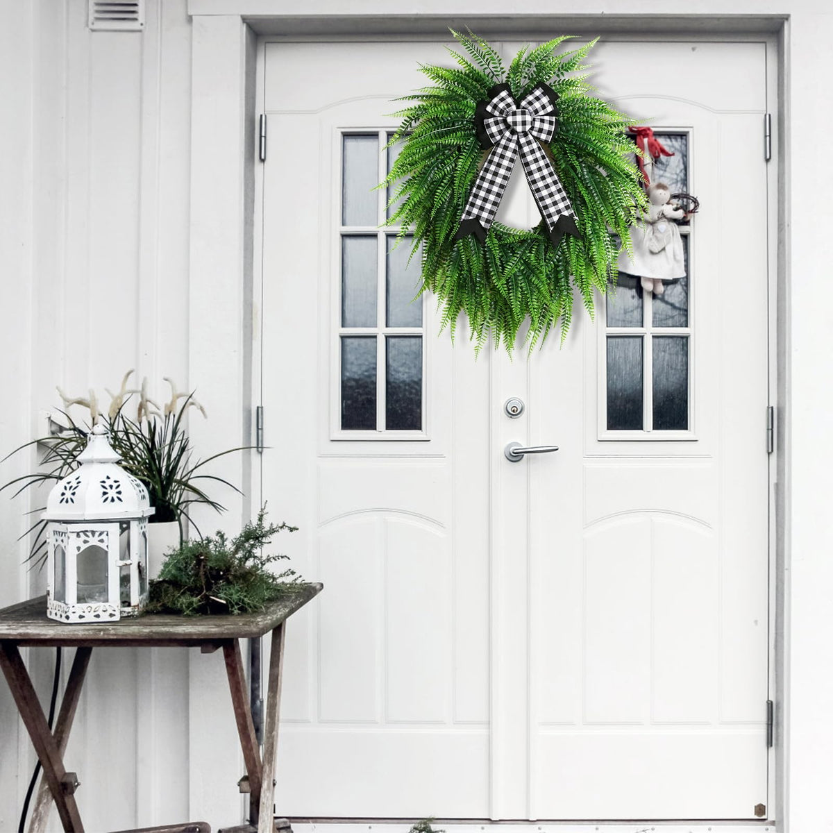 OEOPIUR greenery wreath enhances living room focal point with natural-inspired charm