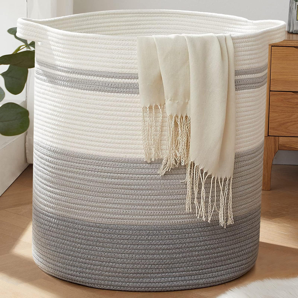 OIAHOMY 120L gradient grey laundry hamper for tidy bedrooms.