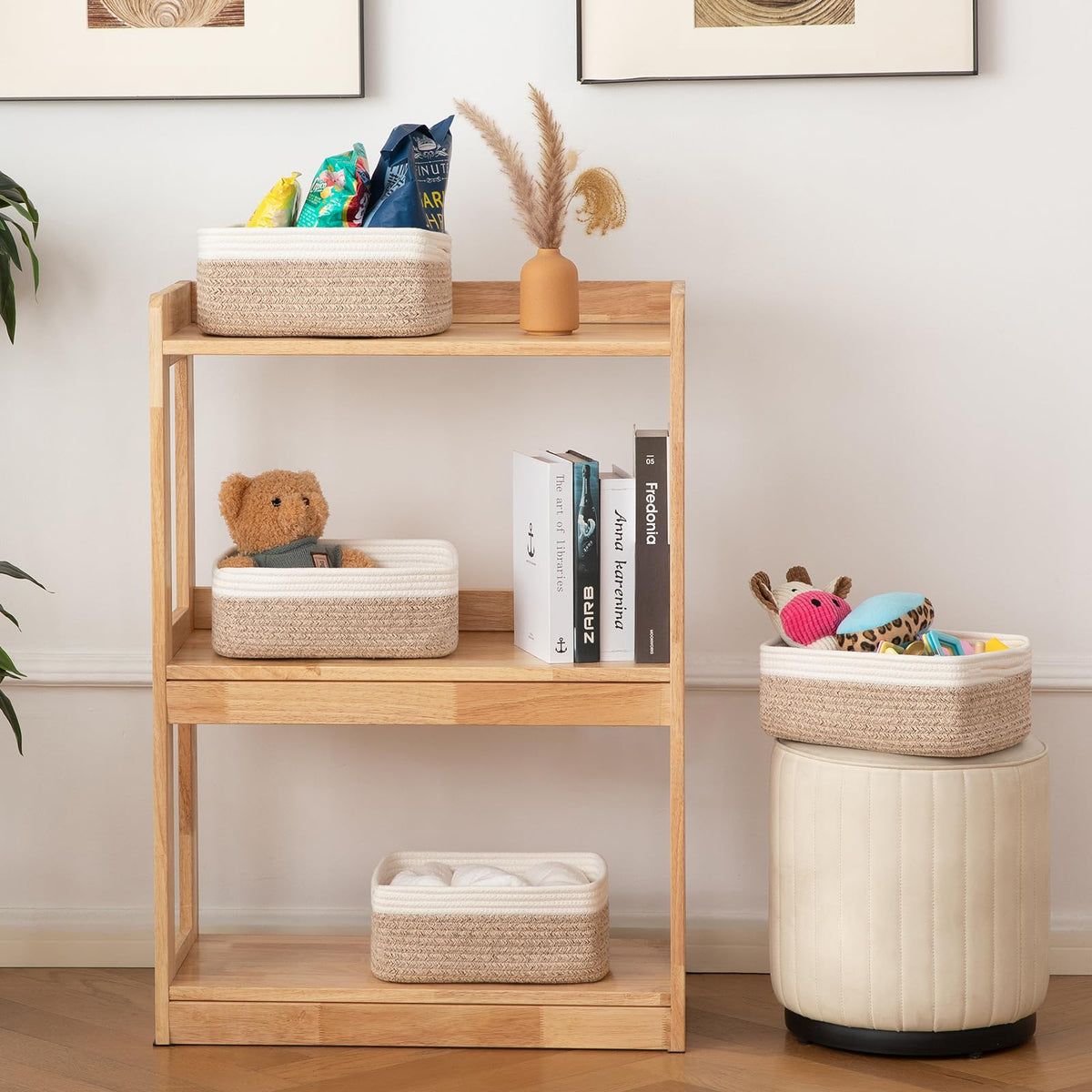 OIAHOMY under-bed storage baskets keep infrequently used items organized and out of sight.
