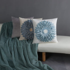 OiseauVoler living room decor idea for stylish seasonal updates.