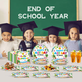 Oitnlaughter chalkboard-style decor complements summer themes for cohesive tables