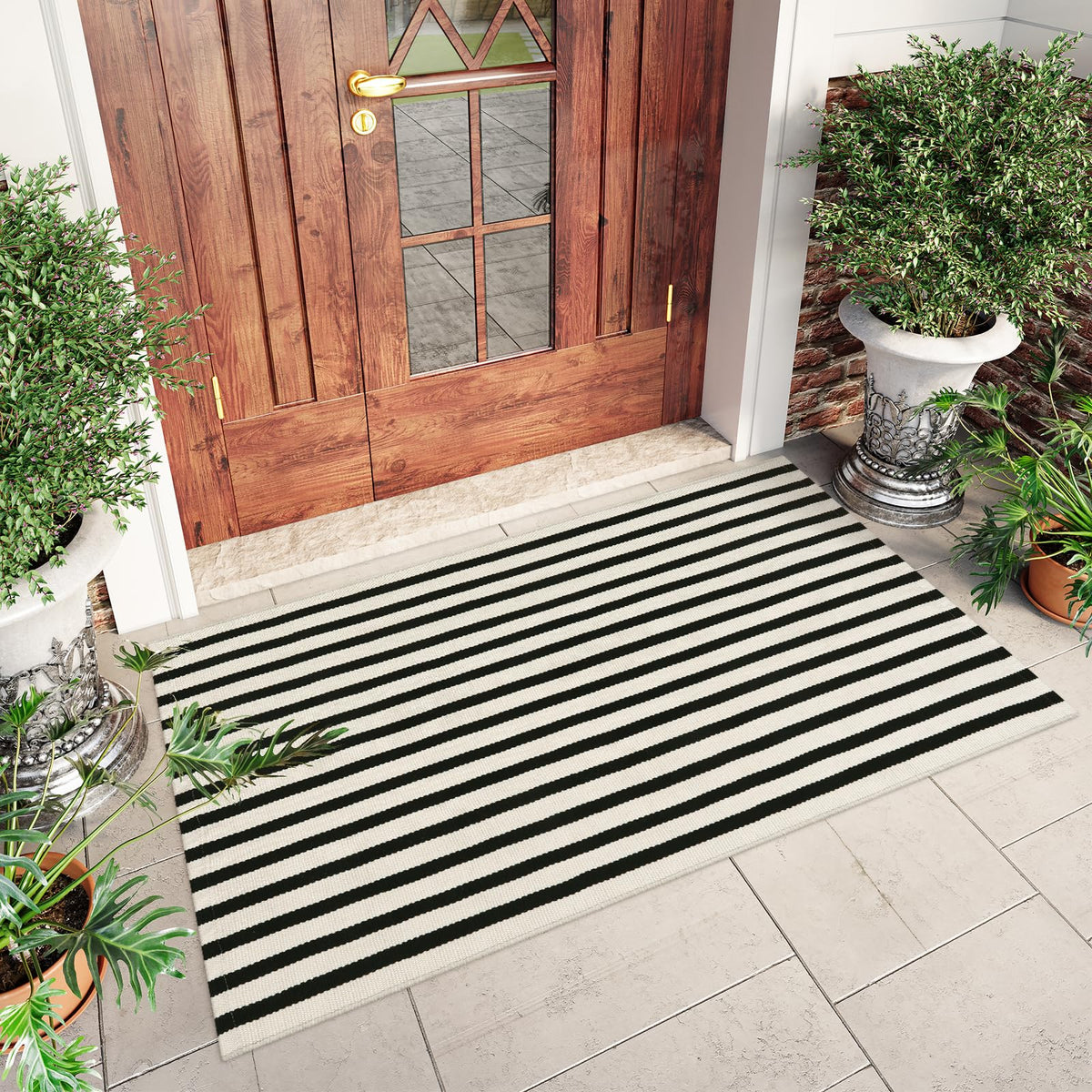 OJIA machine-washable door mat; hassle-free maintenance.