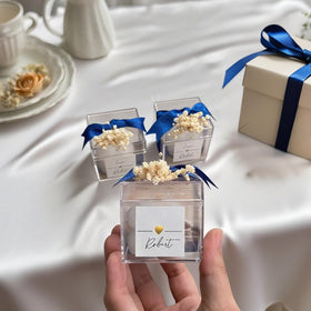 Okllen compact display box ideal for samples or small gifts.