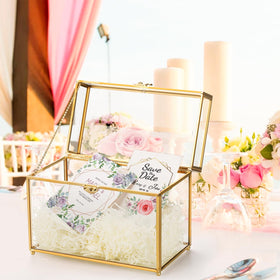 Okllen memory-friendly design stores photos and mementos alongside messages.