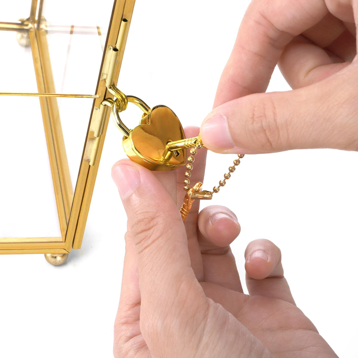 Okllen heart-shaped lock with keys securing guest cards