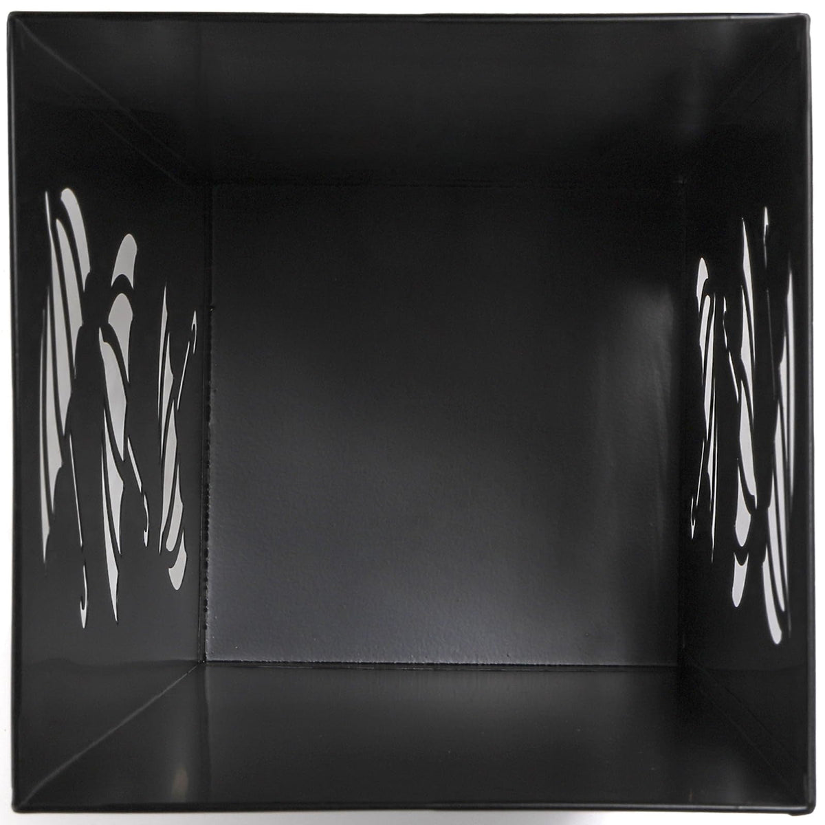 Okllen sturdy-base umbrella stand provides stable support without tipping.