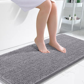 OLANLY bath rug chenille close-up showing plush pile and cozy warmth