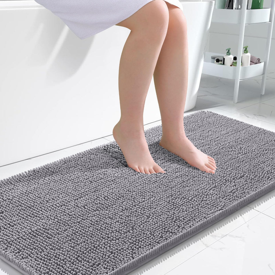 OLANLY bath rug chenille close-up showing plush pile and cozy warmth