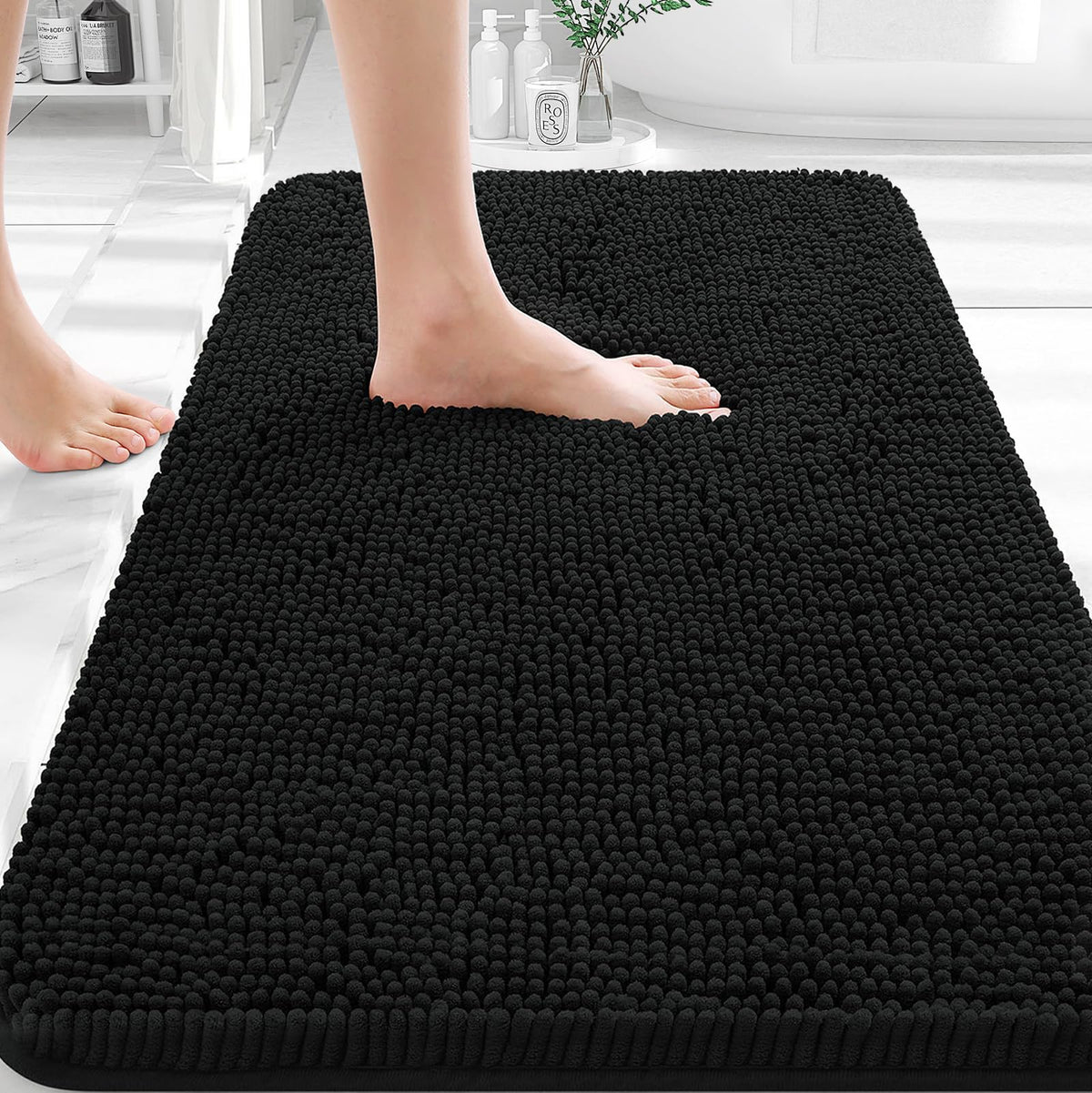 OLANLY bath rug chenille-soft offers ultra-soft comfort for cozy feet.