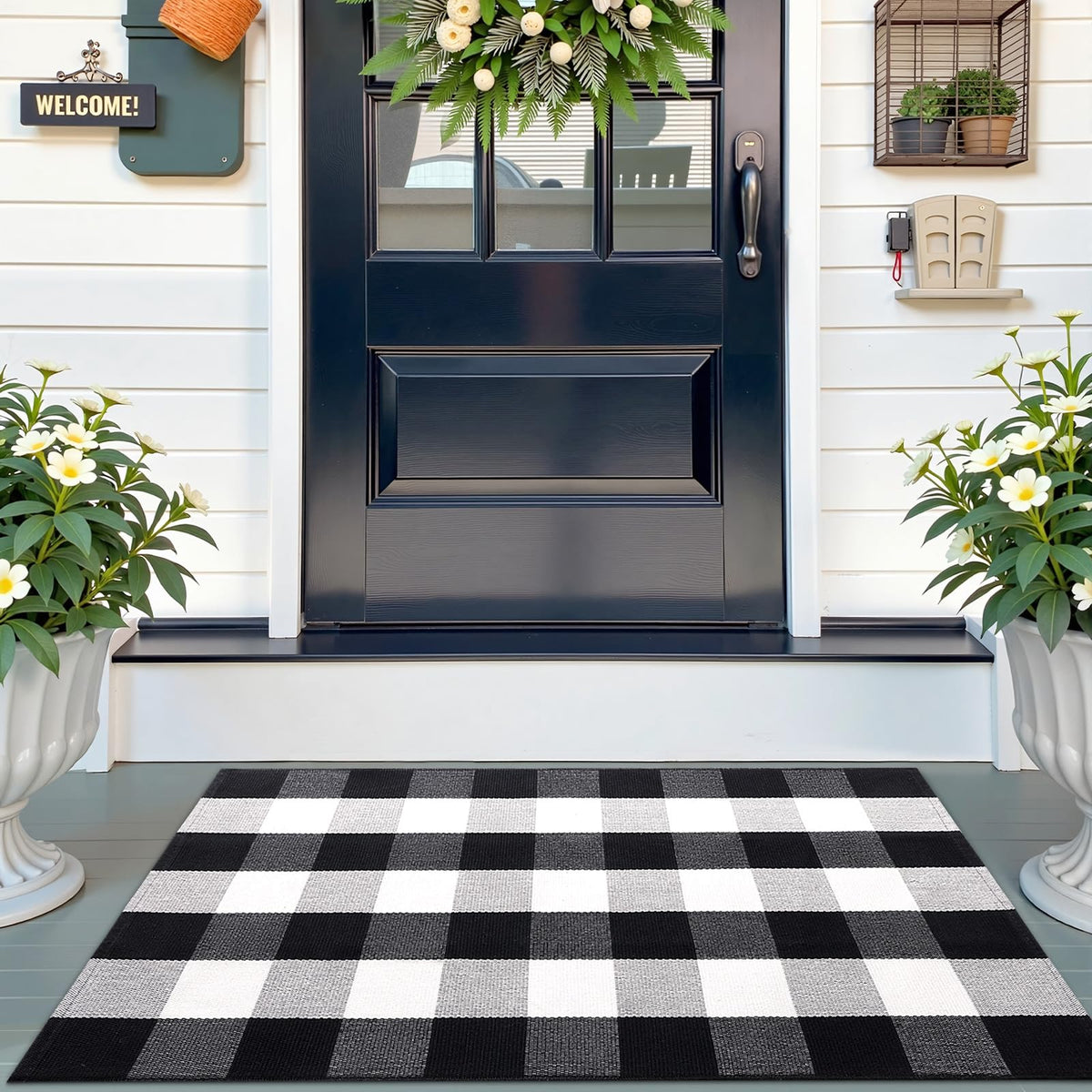 OLANLY Buffalo Plaid Rug entryway display shows durable weave for busy entryways.