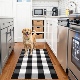 OLANLY Buffalo Plaid Rug kitchen entryway shows easy cleaning in everyday life.