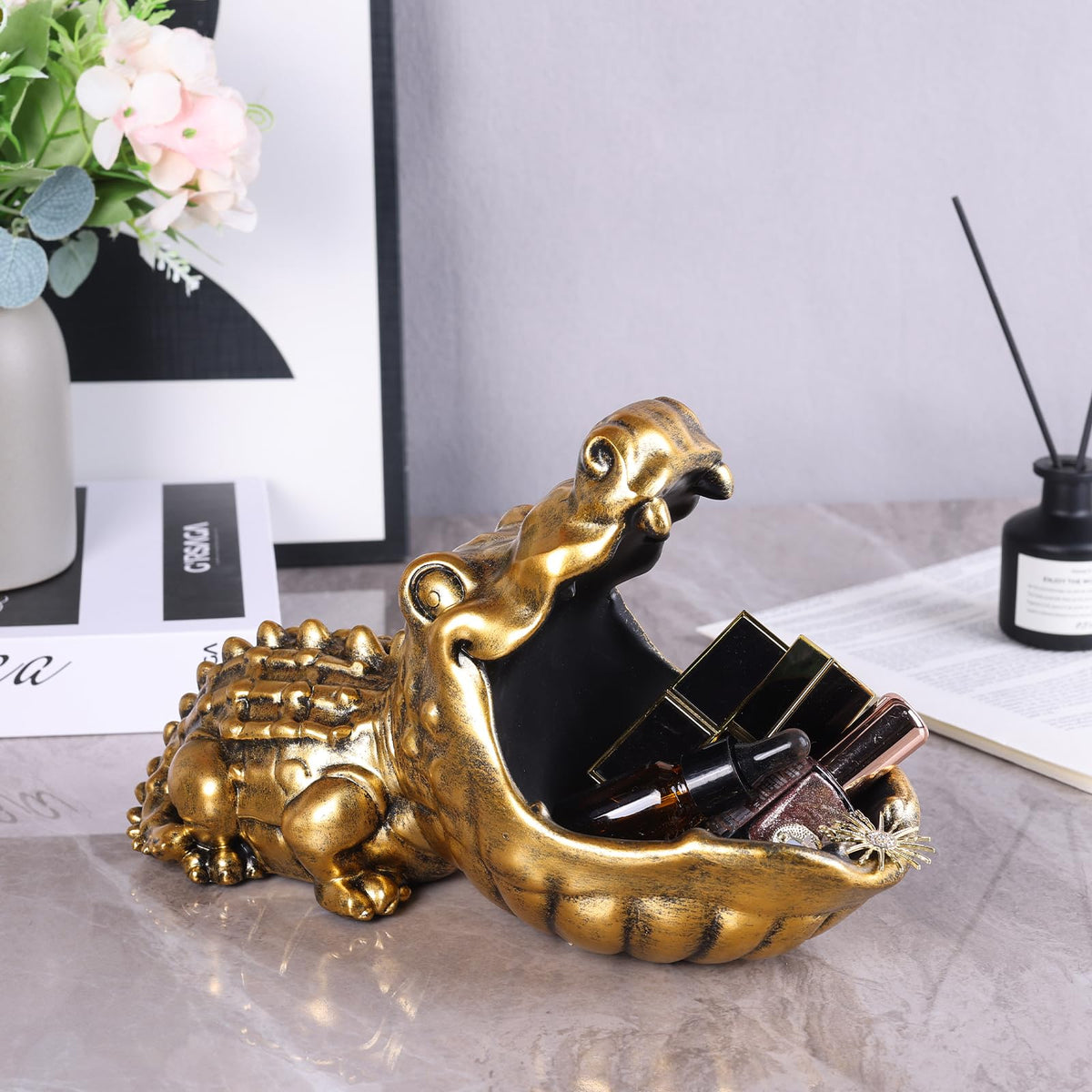 oliruim alligator desk organization with gold sculpture