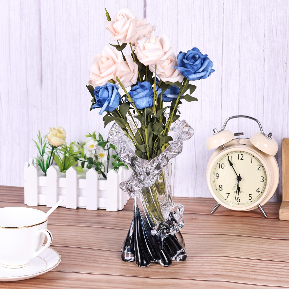 oliruim gift idea hand-blown vase for housewarmings