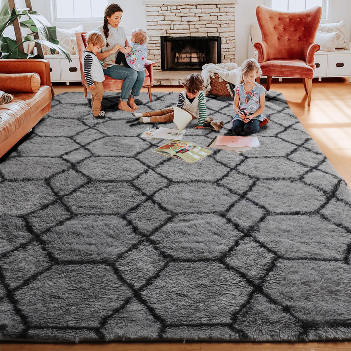 ONASAR area rug in gray and black colorway.