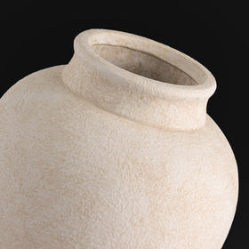 ooit ceramic vase top view highlights circular opening for easy stem placement