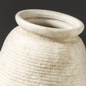 OOIT vase waterproof inside coating keeps stems hydrated and flowers looking fresh