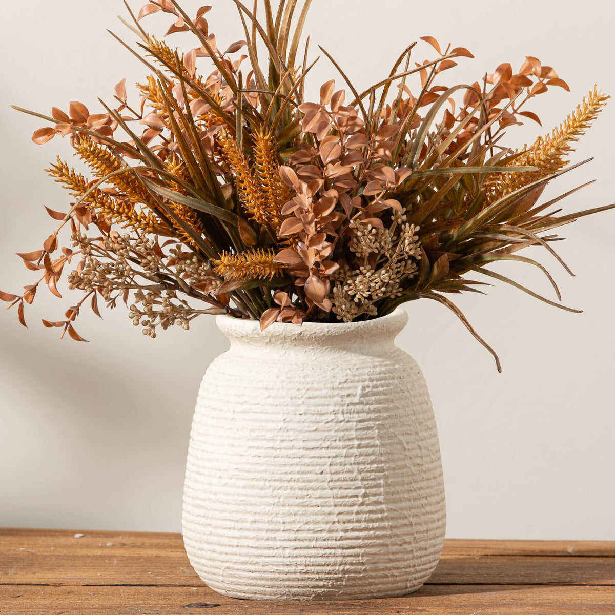 OOIT ceramic vase suitable for multiple decor styles and placements