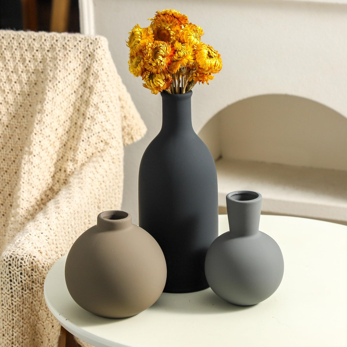 OOIT gift-ready vases for housewarmings or celebrations.