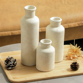 OOIT waterproof interior supports fresh stems or greens.