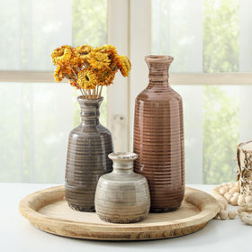 ooit desk-mantel arrangement vase trio for bookshelf styling.