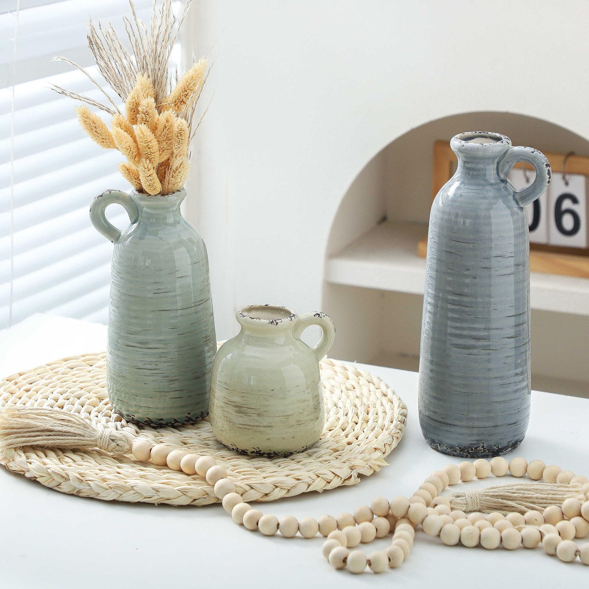 ooit living-room-shelf-decor-vases — perfect for seasonal arrangements