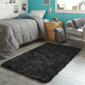 Ophanie polyester rug is kid-friendly and comfy