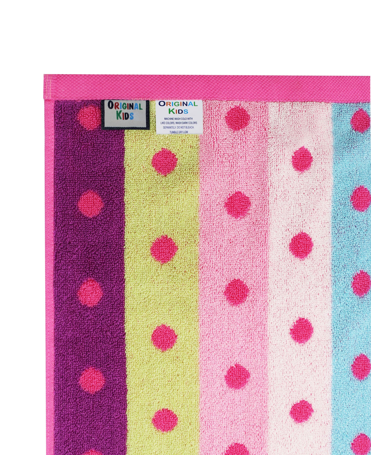 Original Kids towel at the beach or poolside in use