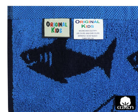 Original Kids Shark reversible design, friendly shark motif adds playful bath time