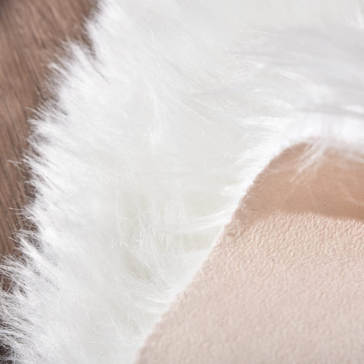 ORINOVA white faux sheepskin rug durable backing and reinforced seams