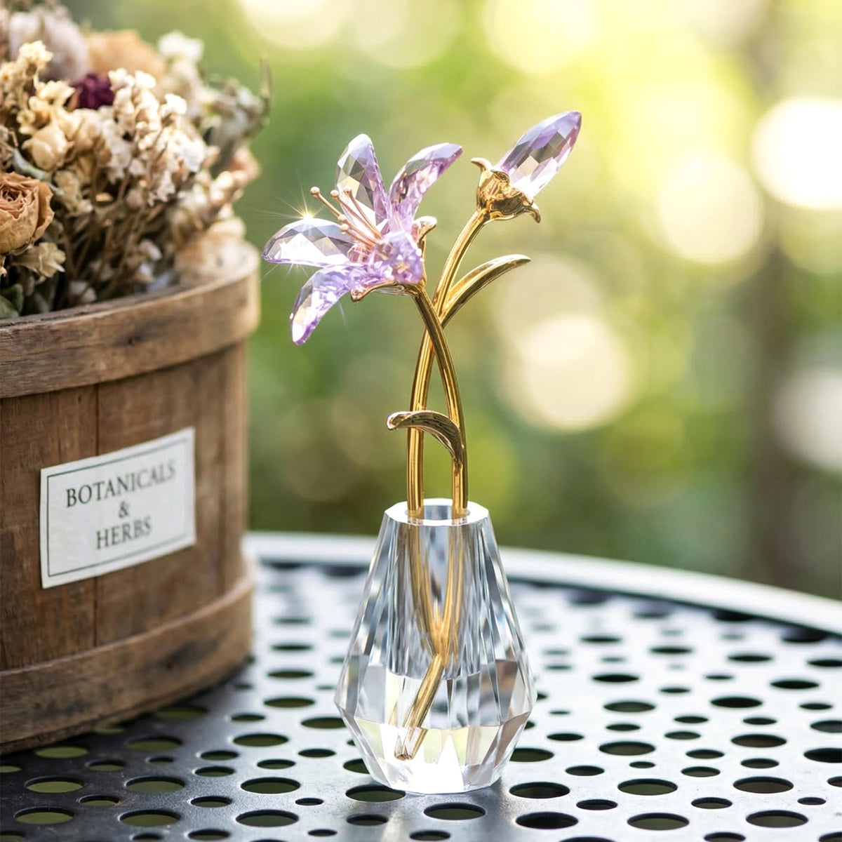 Ornalrist crystal tiger lily as a sparkling centerpiece idea