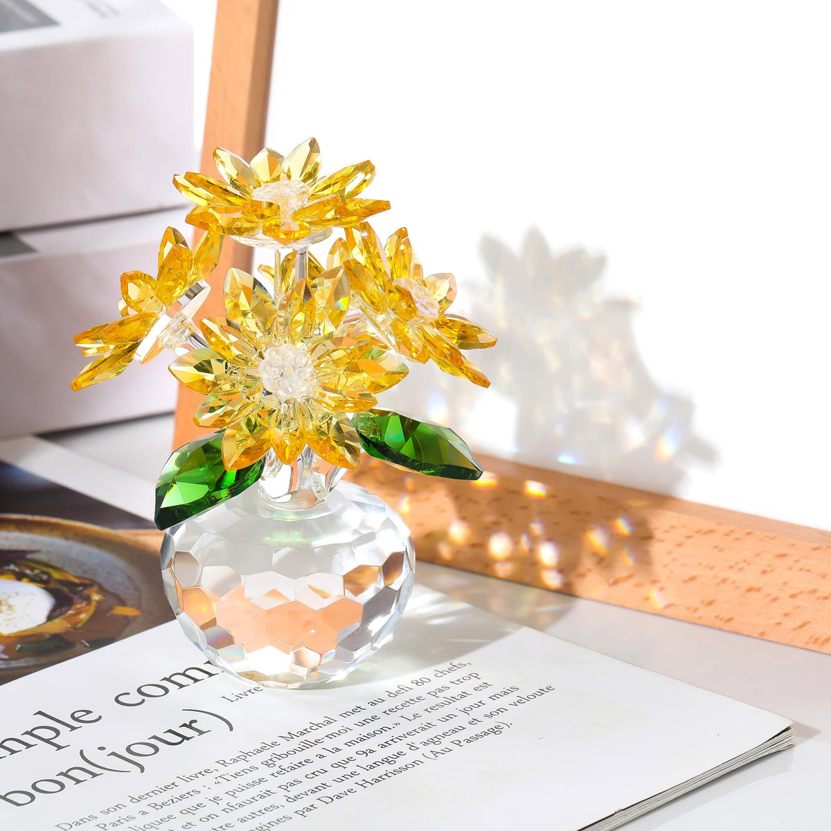 Ornalrist Crystal Yellow Daisy closeup facets highlight dazzling light reflection
