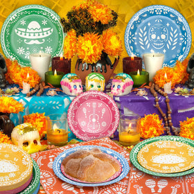 Osonm Fiesta hats, guitars, and tacos design adds decorative accents.