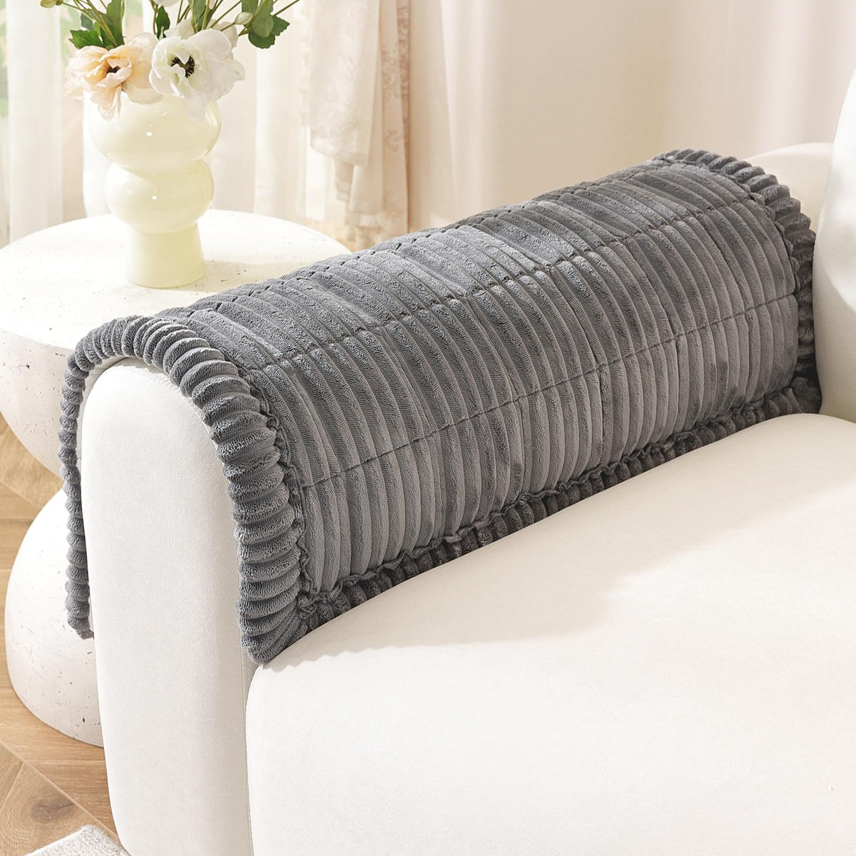 OstepDecor washable couch cover protects sofas from dog fur and spills