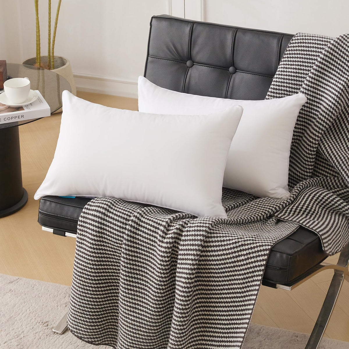 Oubonun cotton-covered inserts show durable, breathable fabric and plush inner fill.