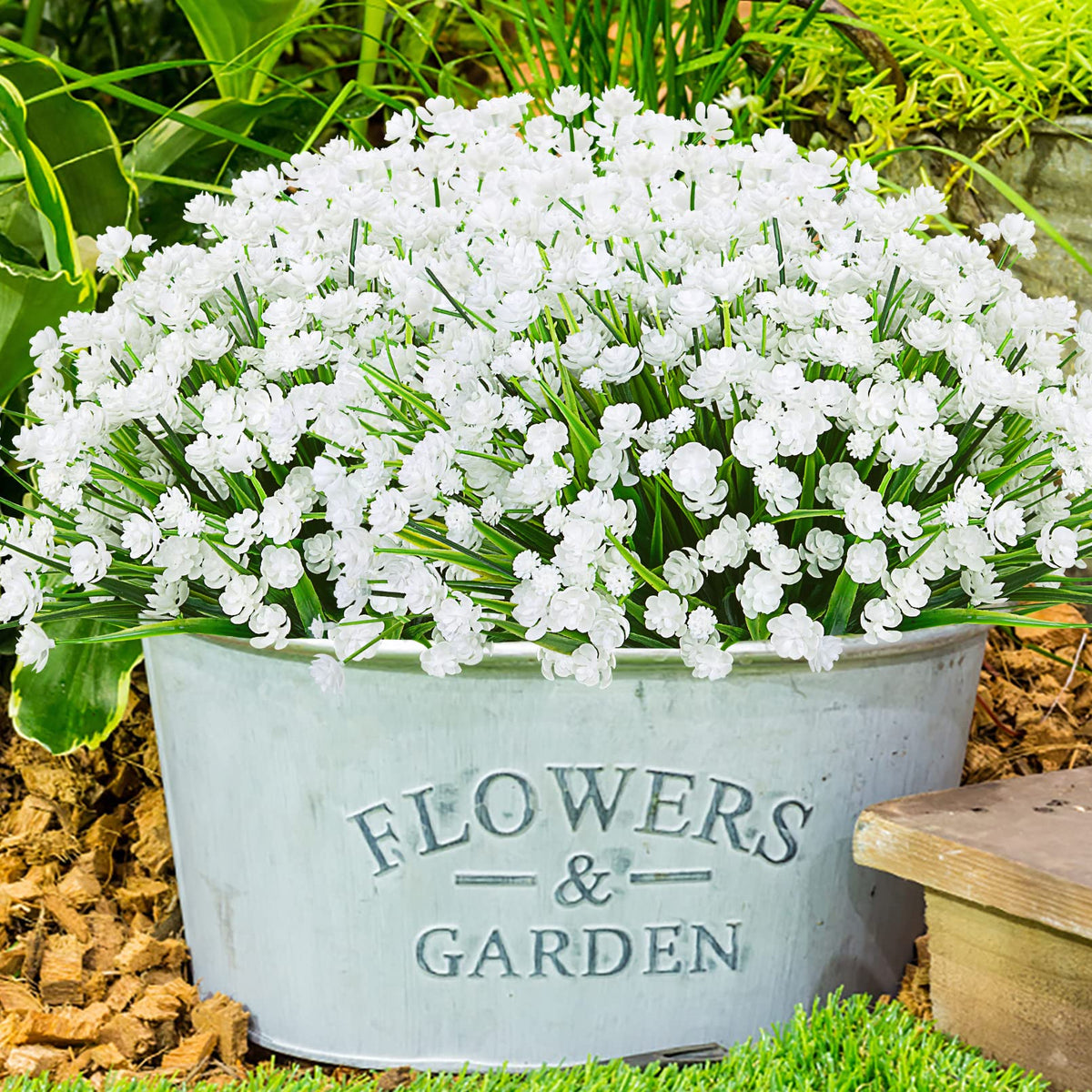 Ouddy Decor no-maintenance fake flowers for outdoor decor and landscaping.